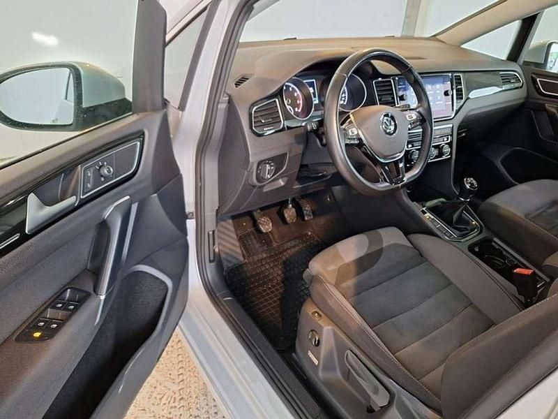 Gebraucht VW Golf VII Highline 116 PS (85 kW) 2020 Silber Limousine