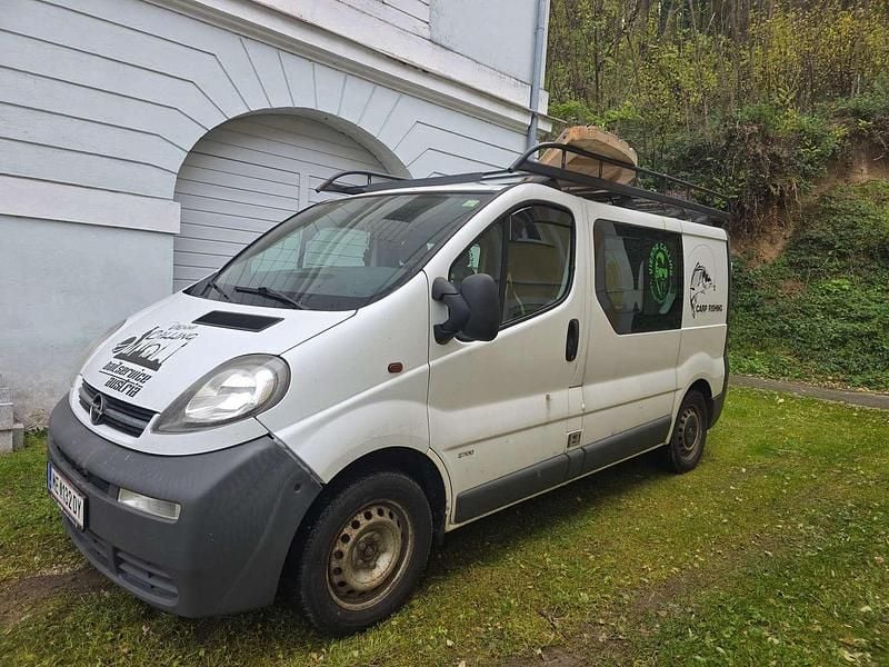 Gebraucht Opel Vivaro 101 PS (74 kW) 2003 Weiß Van / Kleinbus