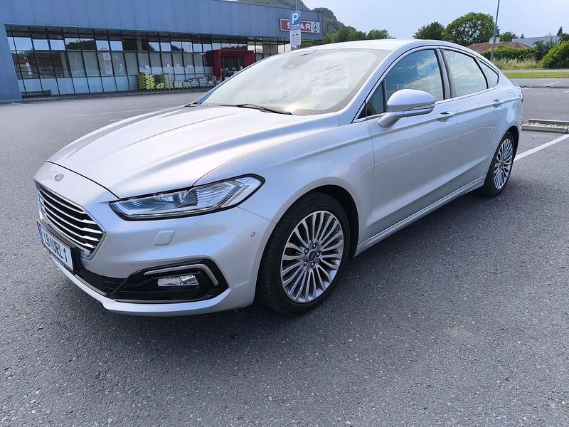 Silber Gebraucht 2020 Ford Mondeo Titanium Limousine | € 17.900 (Fairer Preis) - Bild 1/4