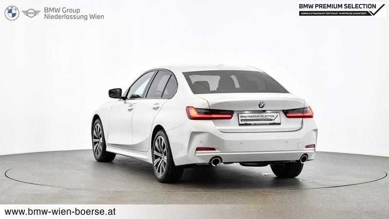 Gebraucht BMW 320 Efficient Dynamics 190 PS (139 kW) 2024 Weiß Limousine