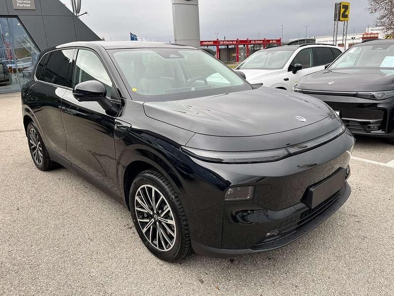 Gebraucht Leapmotor B10 160 kW (218 PS) 2025 Grau SUV