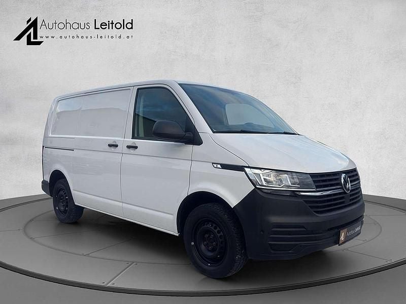 Gebraucht VW T6.1 90 PS (66 kW) 2021 Weiß Van