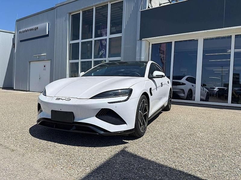 Weiß Neu 2025 BYD Seal Design Limousine | € 39.990 (Guter Preis) - Bild 1/4