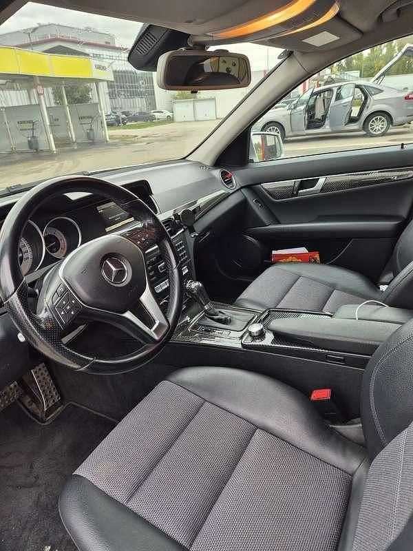 Gebraucht Mercedes C180 Elegance 120 PS (88 kW) 2013 Limousine
