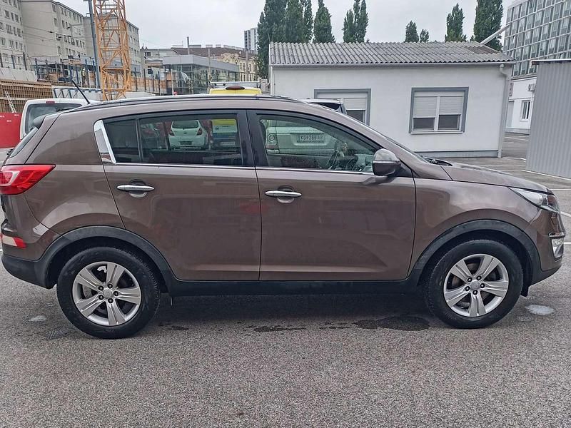 Gebraucht Kia Sportage Active 116 PS (85 kW) 2013 Braun SUV