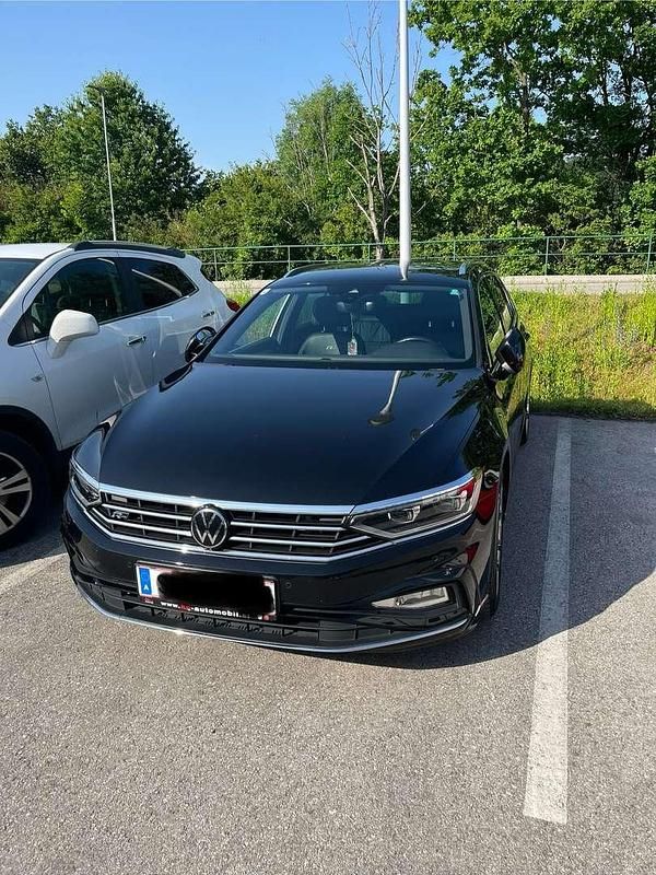 Gebraucht VW Passat Elegance 150 PS (110 kW) 2021 Kombi