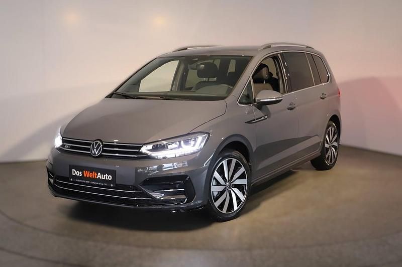 Grau Neu 2025 VW Touran R-line Van / Kleinbus | € 49.980 (Teuer) - Bild 1/4