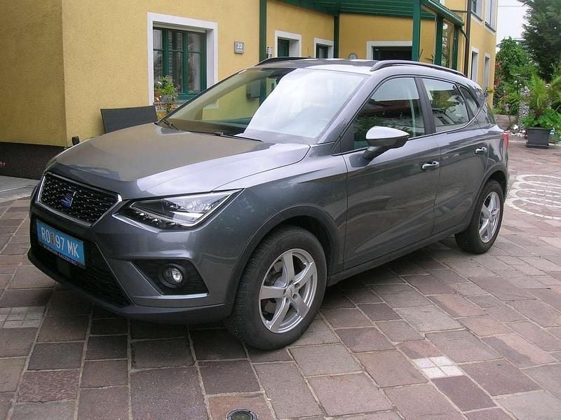 Gebraucht Seat Arona Style 116 PS (85 kW) 2018 Grau SUV