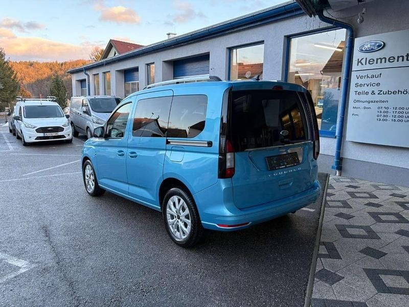 Gebraucht Ford Tourneo Titanium 122 PS (89 kW) 2025 Blau Kombi
