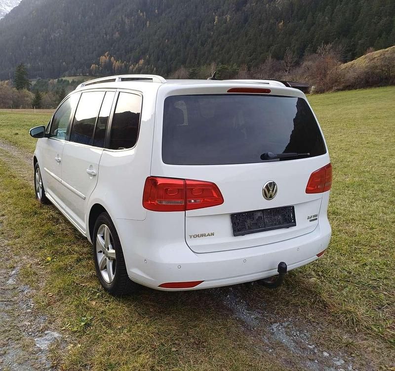 Gebraucht VW Touran Highline 140 PS (102 kW) 2014 Van / Kleinbus