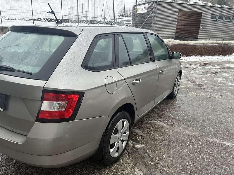 Gebraucht Skoda Fabia Ambition 90 PS (66 kW) 2015 Kombi