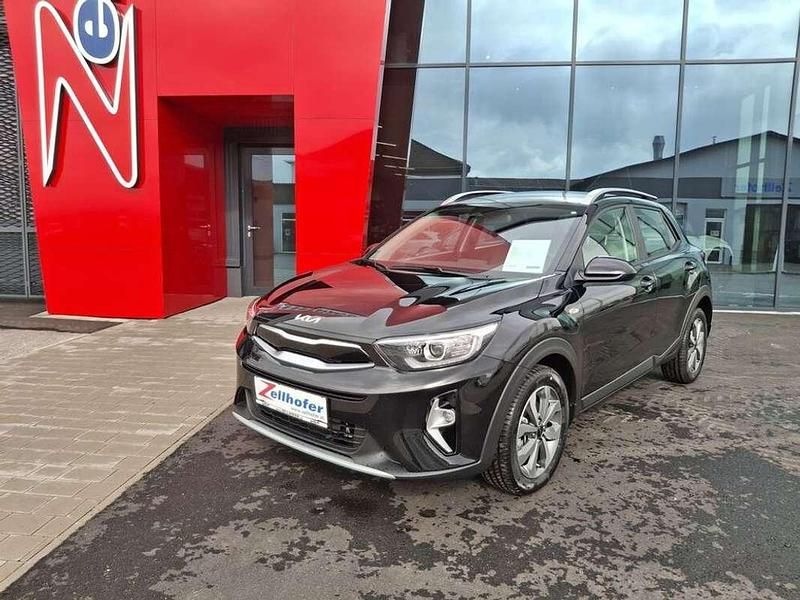 Neu Kia Stonic Silver 99 PS (72 kW) 2025 Schwarz SUV