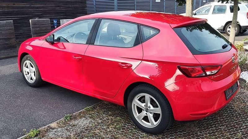 Gebraucht Seat Leon 86 PS (63 kW) 2013 Rot Limousine