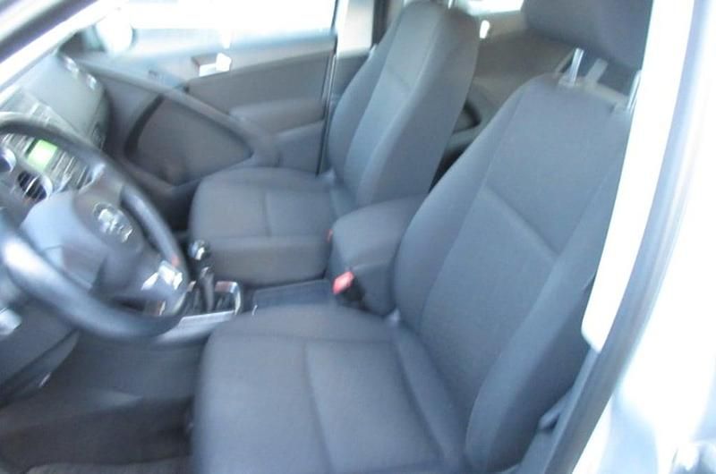 Gebraucht VW Tiguan Trendline 110 PS (80 kW) 2012 Silber  metallic SUV