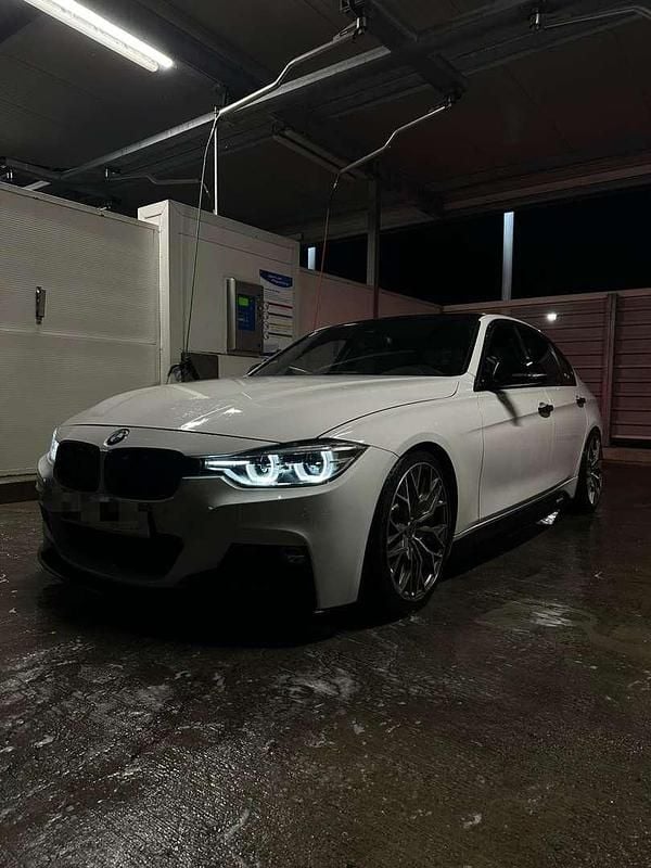 Gebraucht BMW 330 M Sport 258 PS (189 kW) 2017 Limousine