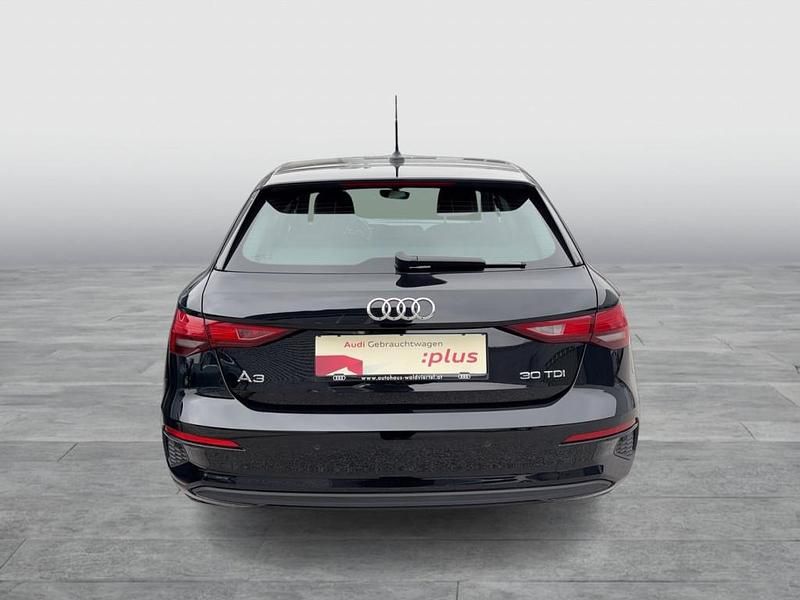 Gebraucht Audi A3 116 PS (85 kW) 2022 Schwarz  normal Limousine