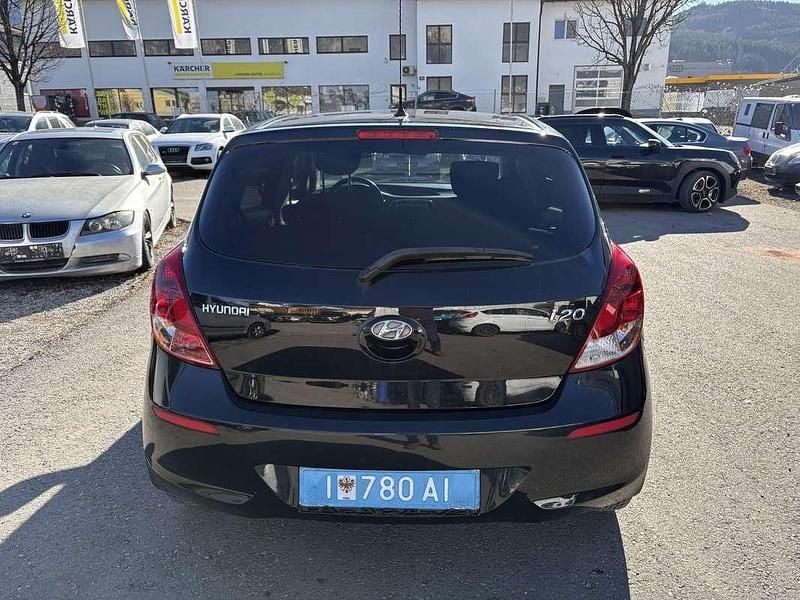 Gebraucht Hyundai i20 Classic 86 PS (63 kW) 2014 Schwarz Kleinwagen