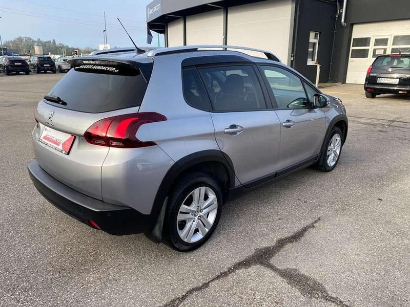 Gebraucht Peugeot 2008 Signature Sky 102 PS (75 kW) 2019 Grau SUV