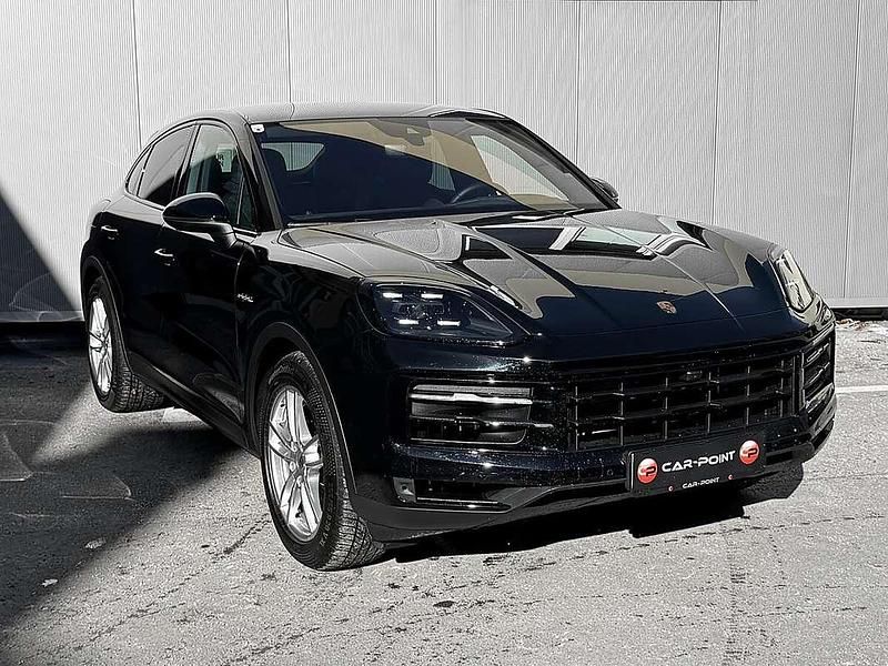 Gebraucht Porsche Cayenne Coupe Sport 470 PS (345 kW) 2024 Schwarz Coupé
