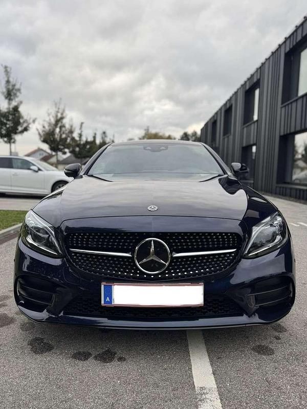 Gebraucht Mercedes C300 258 PS (189 kW) 2019 Blau Coupé