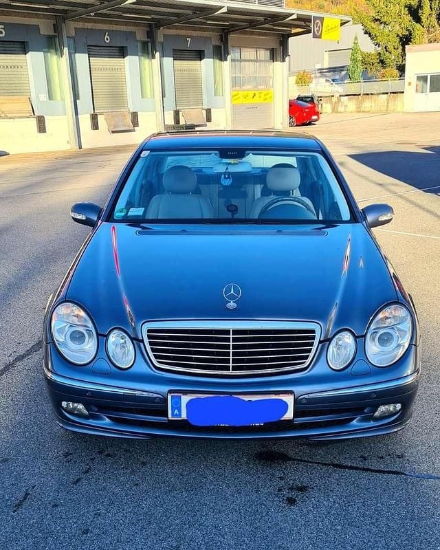 Gebraucht 2004 Mercedes E220 Avantgarde Limousine | € 6.000 (Fairer Preis) - Bild 1/4