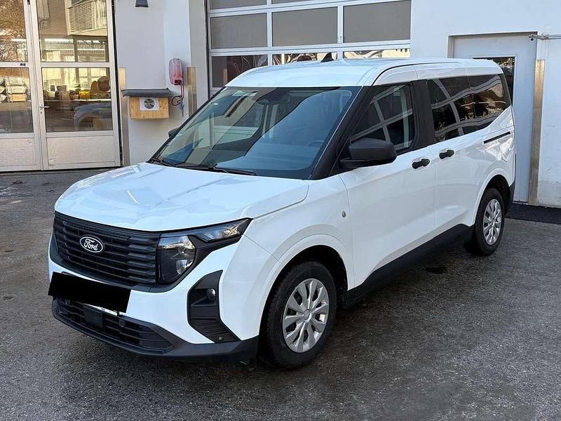 Gebraucht Ford Tourneo Trend 125 PS (91 kW) 2024 Weiß Kombi