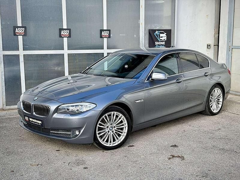 Gebraucht BMW 525 218 PS (160 kW) 2012 Grau Limousine