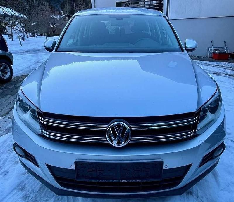 Gebraucht VW Tiguan Trendline 140 PS (102 kW) 2012 Silber SUV