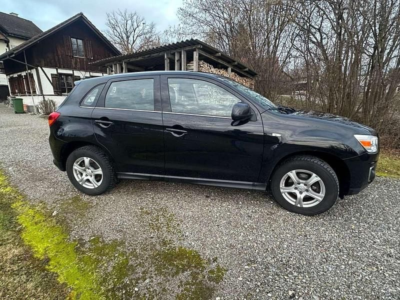 Gebraucht Mitsubishi ASX Invite 116 PS (85 kW) 2015 Schwarz SUV