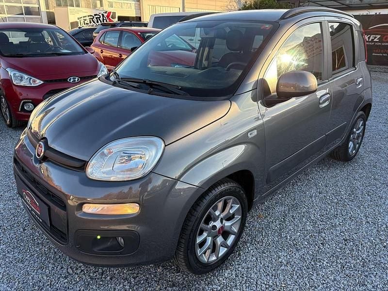 Gebraucht Fiat Panda Easy 69 PS (50 kW) 2020 Grau Limousine