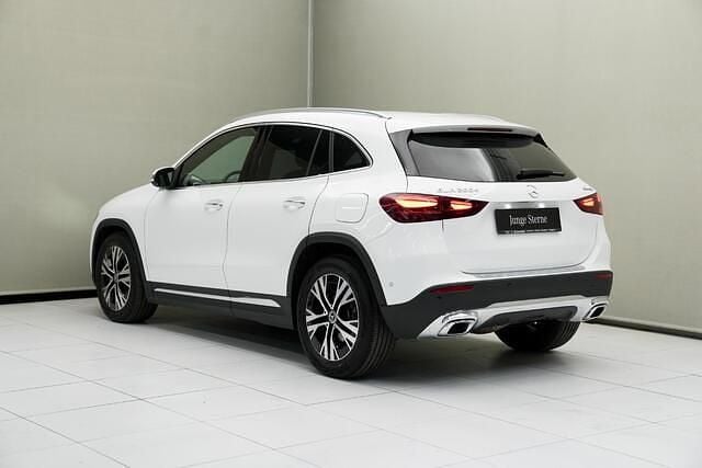 Gebraucht Mercedes GLA200 150 PS (110 kW) 2024 Weiß SUV