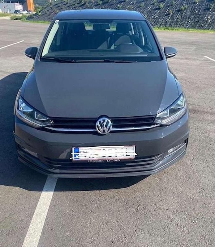 Grau Gebraucht 2017 VW Touran Trendline Van / Kleinbus | € 14.999 (Superpreis) - Bild 1/4