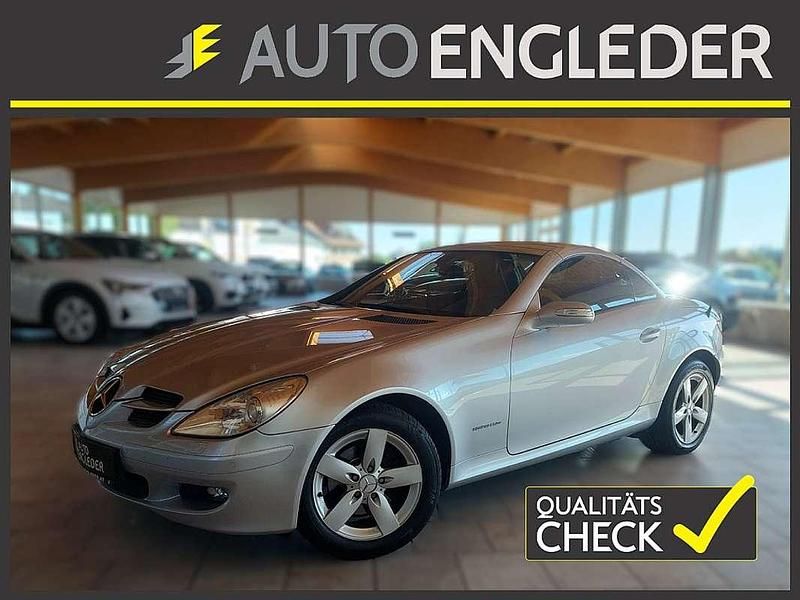Silber Gebraucht 2005 Mercedes SLK200 Cabrio | € 14.900 (Etwas zu teuer) - Bild 1/4