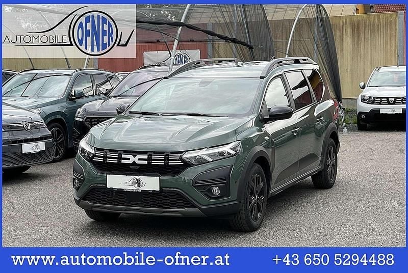 Grün Gebraucht 2023 Dacia Jogger Extreme Van / Kleinbus | € 19.990 (Etwas zu teuer) - Bild 1/4