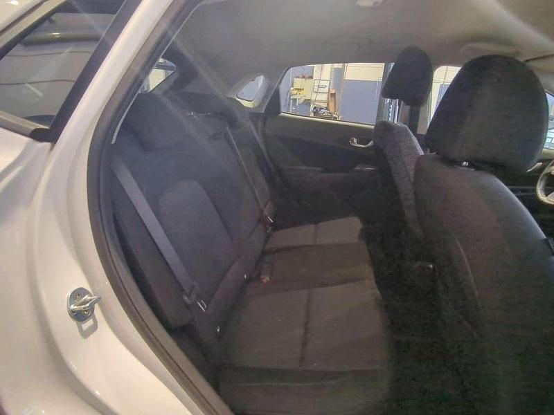 Gebraucht Hyundai Kona Trend 120 PS (88 kW) 2022 Weiß SUV