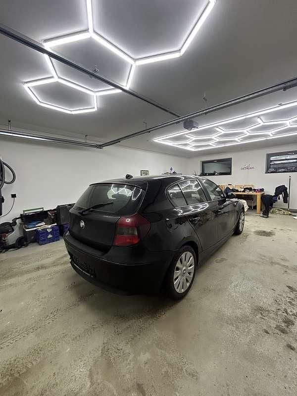 Gebraucht BMW 118 121 PS (88 kW) 2004 Kleinwagen