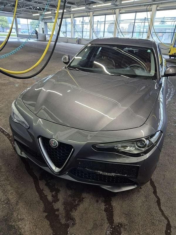 Gebraucht Alfa Romeo Giulia Super 179 PS (131 kW) 2016 Limousine