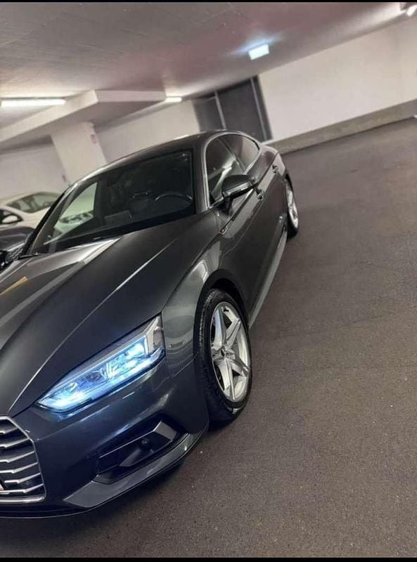 Gebraucht Audi A5 Sportback Sport 190 PS (139 kW) 2019 Grau Kleinwagen