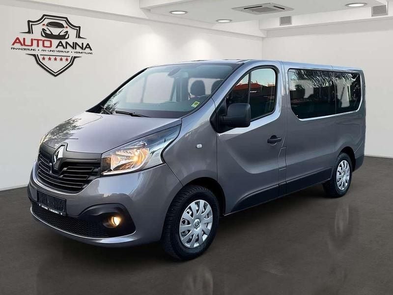 Gebraucht Renault Trafic Expression 95 PS (69 kW) 2016 Grau Van / Kleinbus