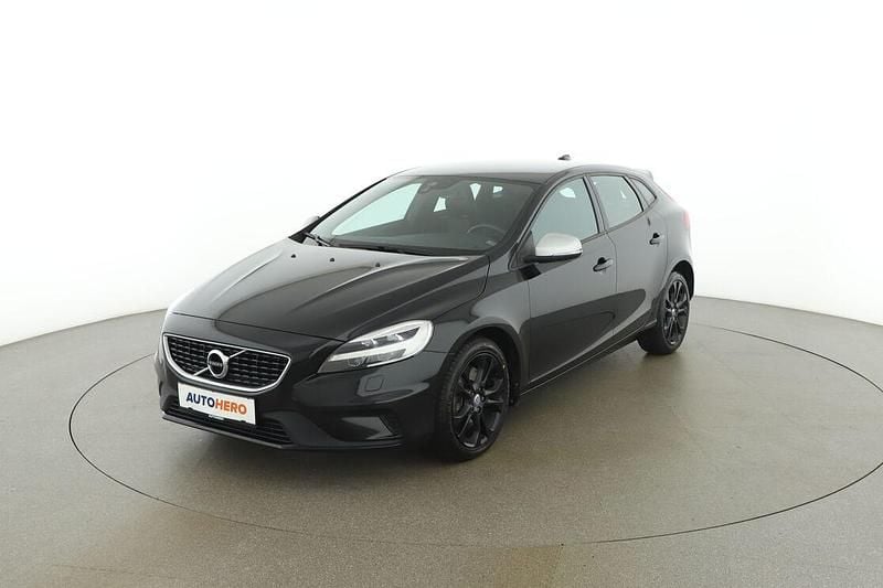 Schwarz Gebraucht 2016 Volvo V40 R-Design Kinetic Kombi | € 14.390 (Fairer Preis) - Bild 1/3