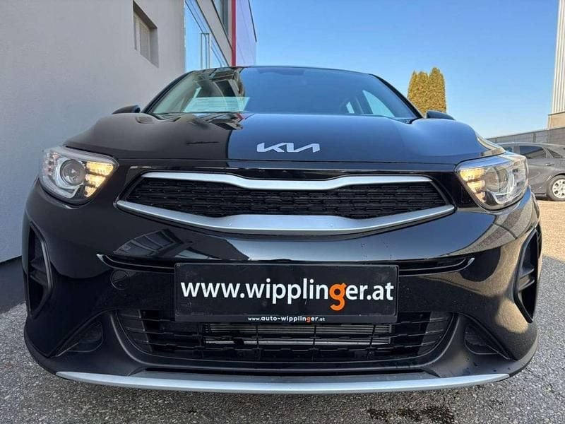Gebraucht Kia Stonic 75 PS (55 kW) 2025 Schwarz SUV