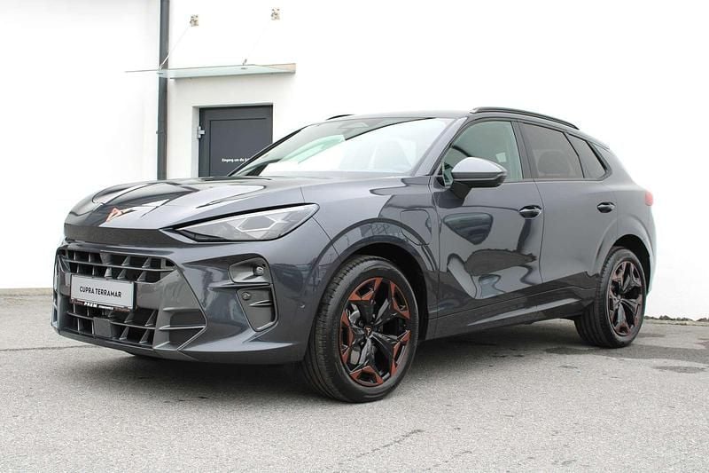 Gebraucht Cupra Terramar 150 PS (110 kW) 2025 Grau SUV