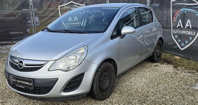 Silber Gebraucht 2012 Opel Corsa Edition Limousine | € 3.990 (Fairer Preis) - Bild 1/4