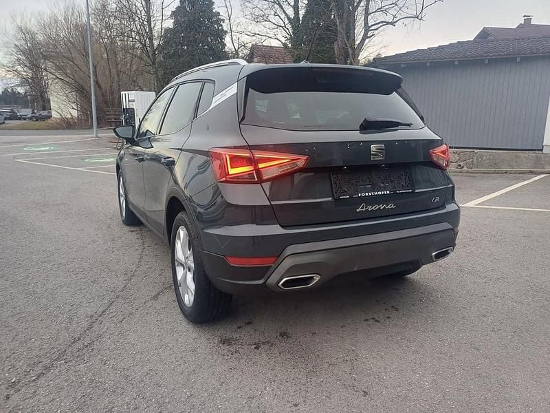 Neu Seat Arona FR 115 PS (84 kW) 2025 Dunkelblau  normal SUV
