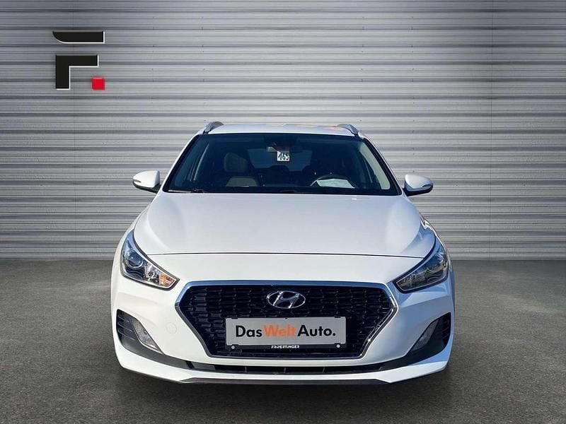 Gebraucht Hyundai i30 100 PS (73 kW) 2020 Weiss  normal Kombi