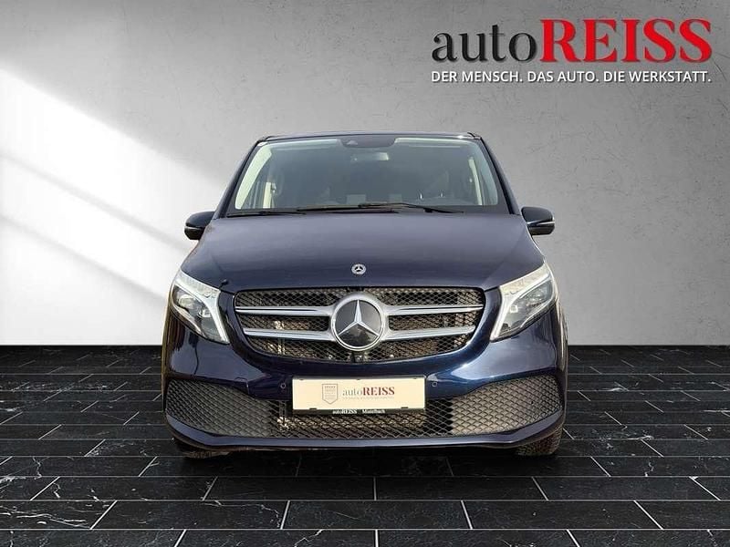 Gebraucht Mercedes V220 163 PS (119 kW) 2021 Blau Van / Kleinbus