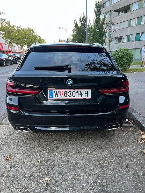 Gebraucht BMW 530 265 PS (194 kW) 2017 Schwarz Kombi