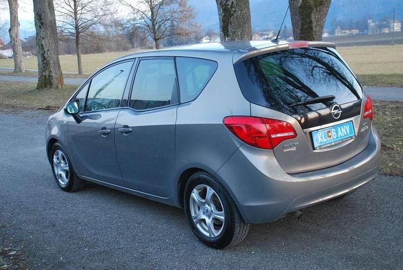 Gebraucht Opel Meriva Edition 75 PS (55 kW) 2012 Van / Kleinbus