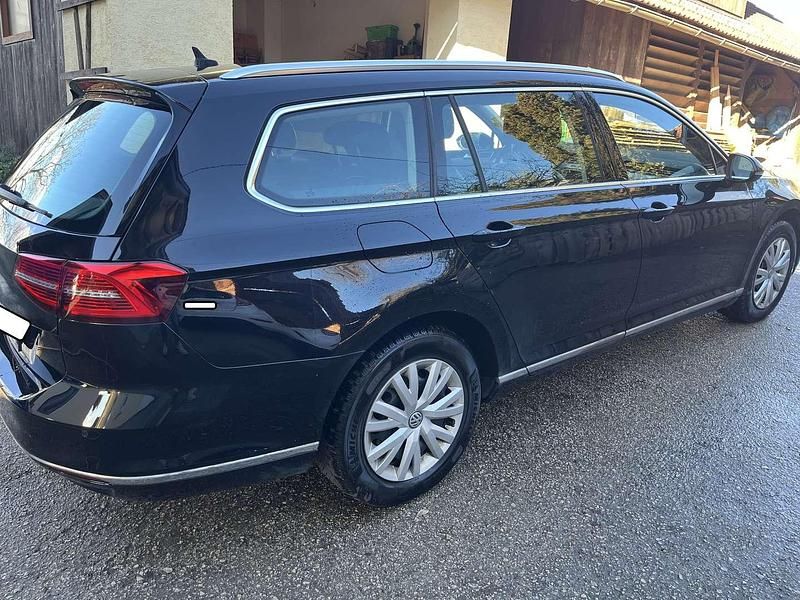 Gebraucht VW Passat Highline 150 PS (110 kW) 2015 Schwarz Kombi