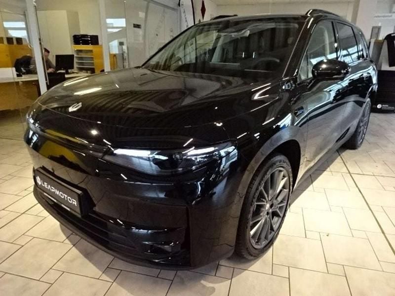 Neu Leapmotor C10 160 kW (218 PS) 2025 SUV